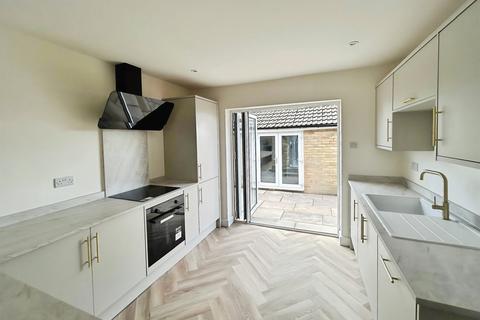 3 bedroom detached bungalow for sale, Templegate Avenue, Leeds