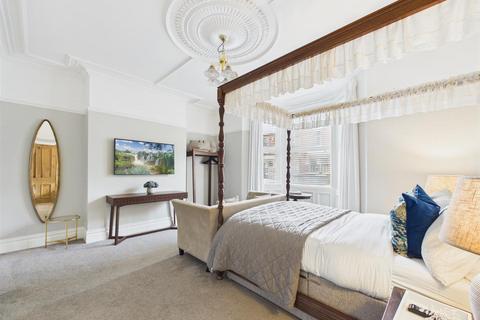 1 bedroom apartment for sale, Park Crescent East, North Shields