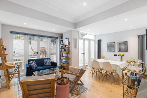 Westgate Terrace, London SW10