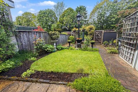 3 bedroom terraced house for sale, Kingsway, Darlington