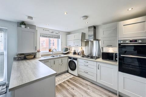 4 bedroom semi-detached house for sale, Laura Roberts Close, WEST BROMWICH