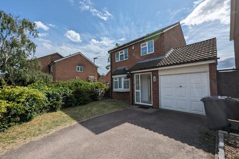 3 bedroom house to rent, Brampton Close, Bedford, MK42