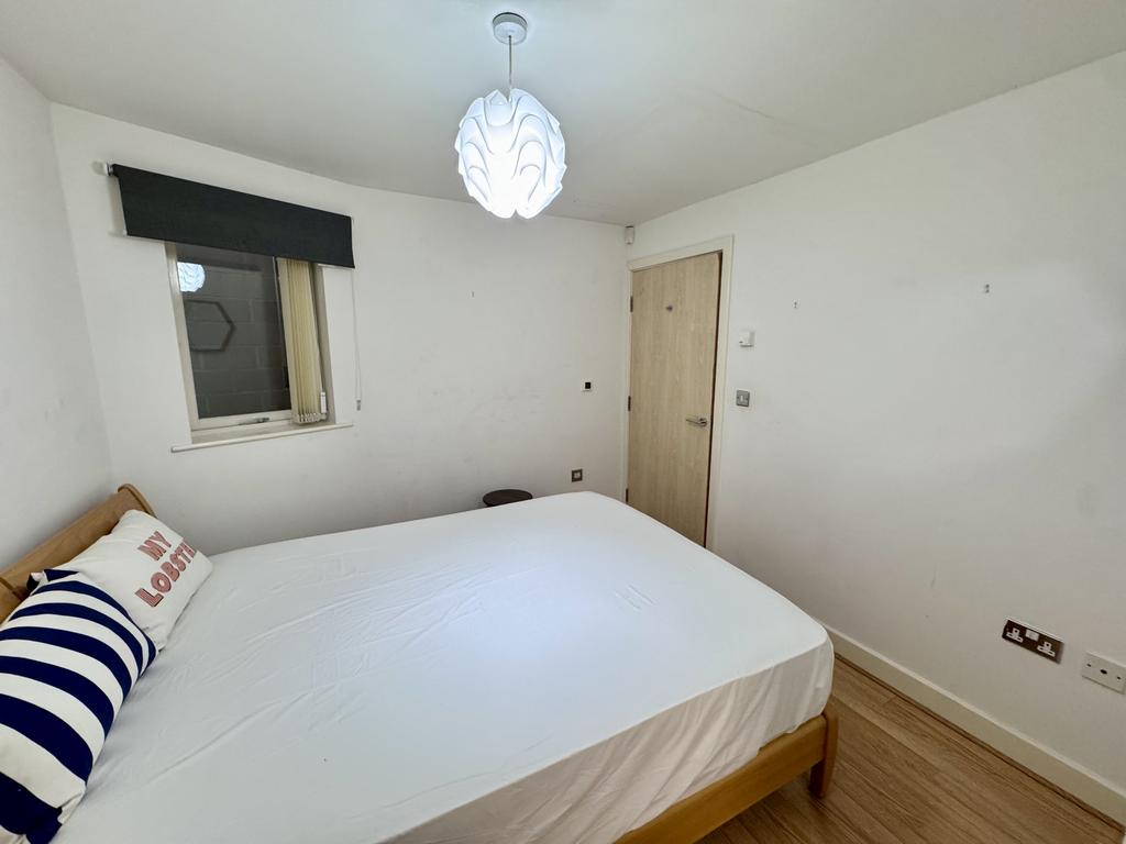 Apartment in Nottingham, The Park, Nottinghamshire - View 5