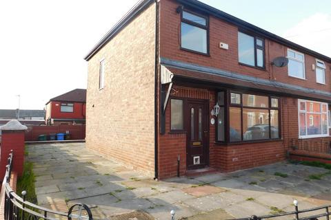 3 bedroom end of terrace house to rent, Melbourne Street, Manchester