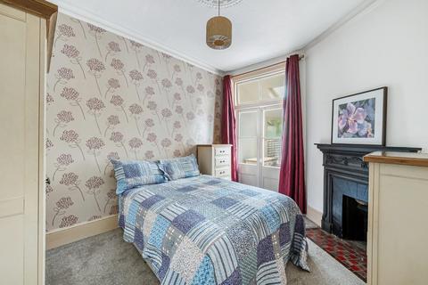 undefined, Drayton Road, London