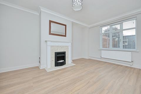 4 bedroom semi-detached house to rent, Gilbard Road, NORWICH