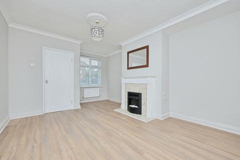 4 bedroom semi-detached house to rent, Gilbard Road, NORWICH