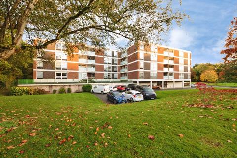2 bedroom flat for sale, Chelmscote Road, Solihull, West Midlands, B92