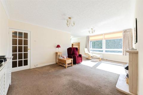 2 bedroom flat for sale, Chelmscote Road, Solihull, West Midlands, B92
