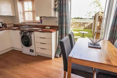 3 bedroom semi-detached house to rent, Kielder Drive, Waddington, LINCOLN