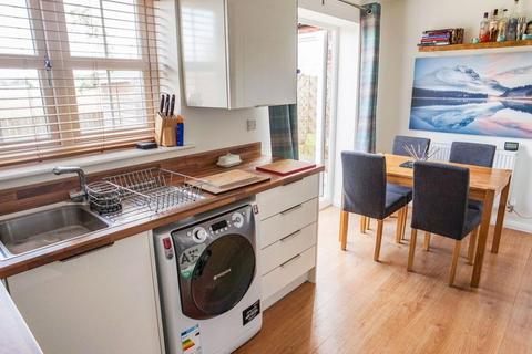3 bedroom semi-detached house to rent, Kielder Drive, Waddington, LINCOLN