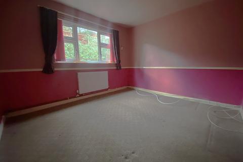 1 bedroom ground floor flat for sale, 168 Astley Close, Shaw OL2 7DH