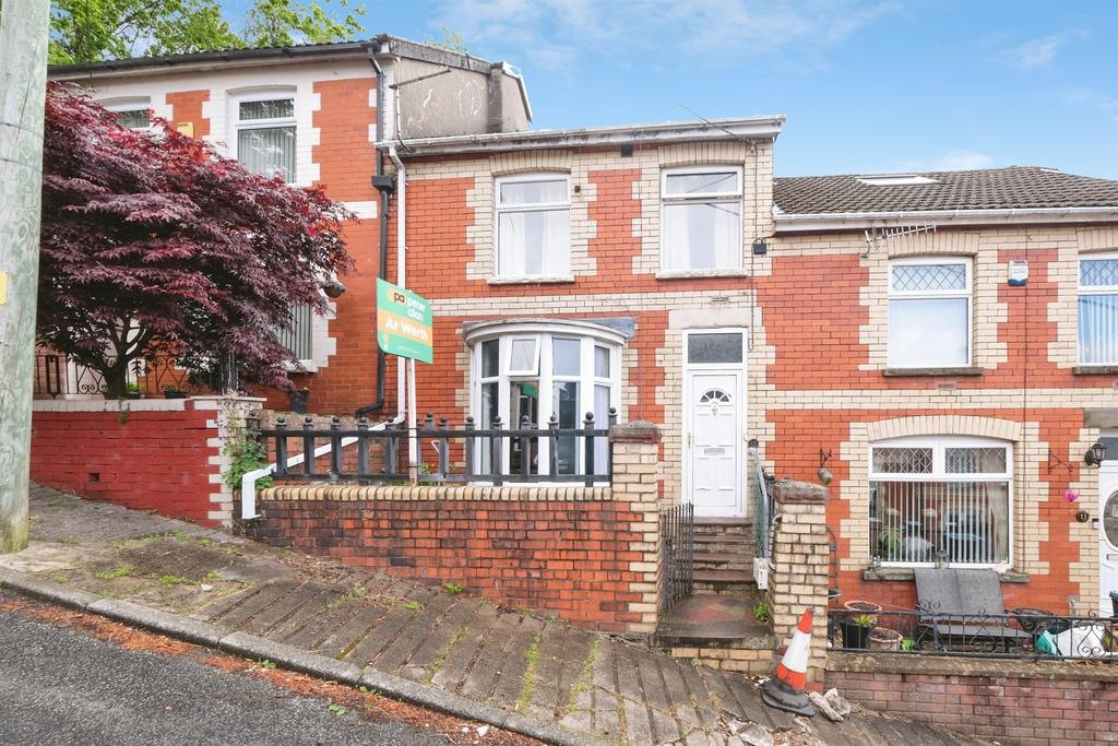 2 bedroom terraced house for sale