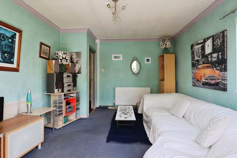 3 bedroom flat for sale, St. Fagans Rise, Cardiff