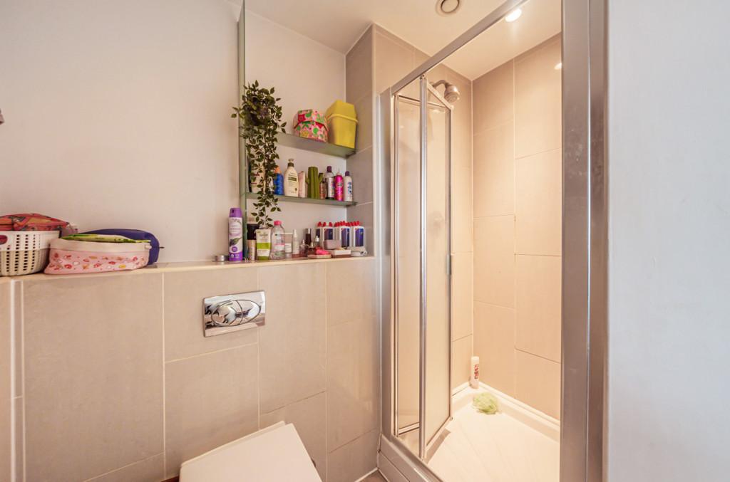 Apartment in Manchester, Miles Platting, Greater Manchester - More
