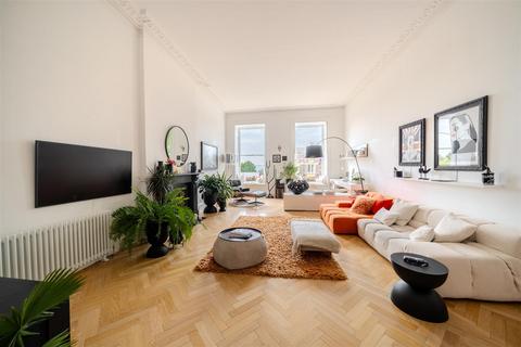 2 bedroom apartment for sale, Royal York Crescent, Clifton, Bristol, BS8