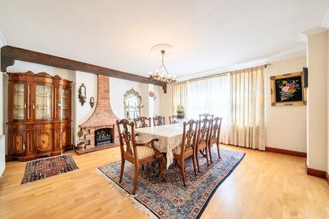 4 bedroom detached house for sale, Wolsey Road, Northwood