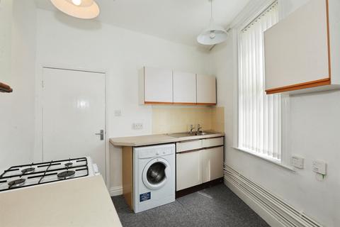 2 bedroom end of terrace house for sale, Station Road, NORTHWICH