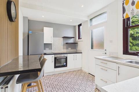 2 bedroom apartment to rent, Stoneybank Terrace, Musselburgh, EH21