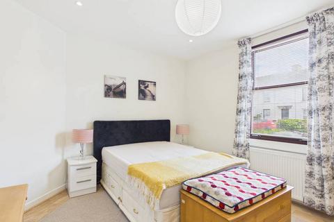 2 bedroom apartment to rent, Stoneybank Terrace, Musselburgh, EH21