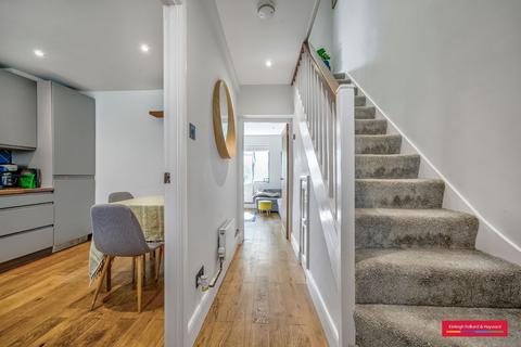 2 bedroom flat for sale, Broadhurst Gardens, London, NW6