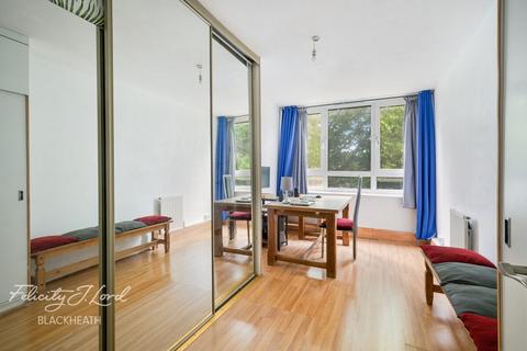 2 bedroom flat for sale, Winchester House, London,SE18.