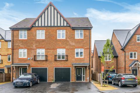 undefined, Roman Way, Beckenham, BR3