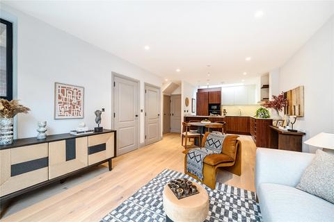 Lynwood Close, London, E18