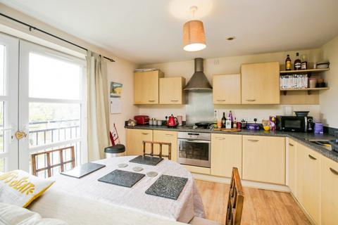 2 bedroom flat for sale, Albert Promenade, Halifax, West Yorkshire, HX3