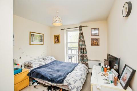 2 bedroom flat for sale, Albert Promenade, Halifax, West Yorkshire, HX3