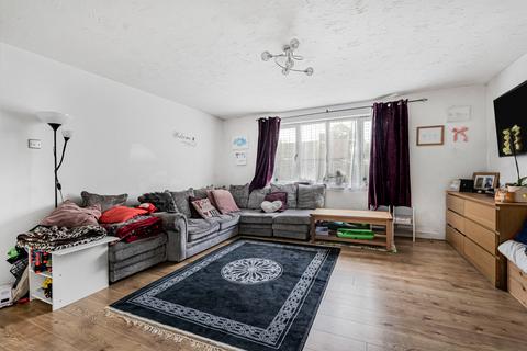 2 bedroom apartment for sale, Seymour Way, Sunbury-on-Thames, Surrey, TW16