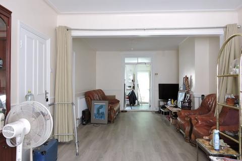 3 bedroom terraced house for sale, Park Lane, Tottenham, London, N17
