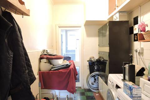 3 bedroom terraced house for sale, Park Lane, Tottenham, London, N17