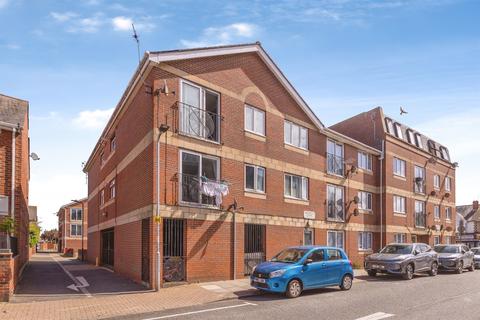 2 bedroom flat for sale, Meredith Road, Portsmouth