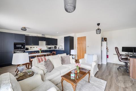 2 bedroom apartment for sale, New Zealand Avenue, Walton-On-Thames, Surrey, KT12