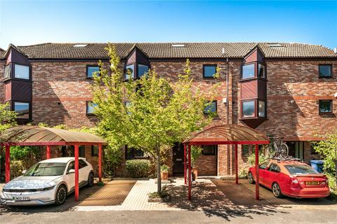 Terraced house - Champneys Walk, Cambridge