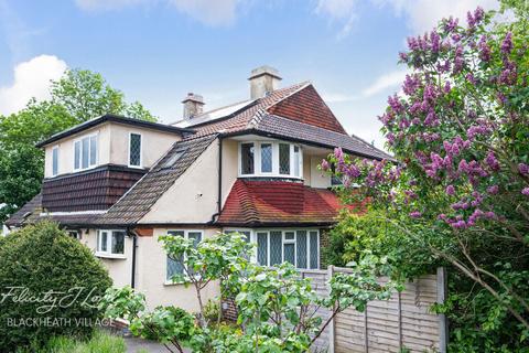 4 bedroom semi-detached house for sale, Pragnell Road, London SE12