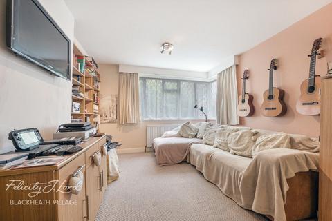 4 bedroom semi-detached house for sale, Pragnell Road, London SE12