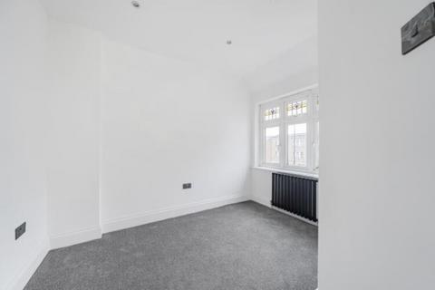undefined, Knights hill, London SE27