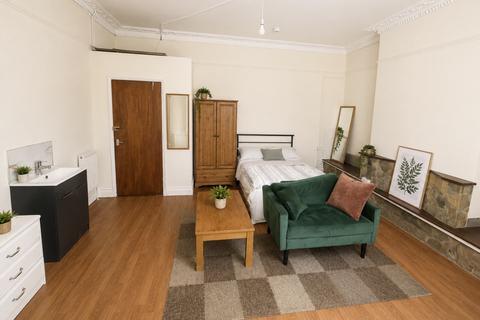 undefined, London SE25