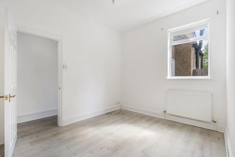 1 bedroom maisonette for sale, Fotheringham Road, Enfield, Greater London, EN1