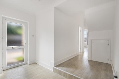 1 bedroom maisonette for sale, Fotheringham Road, Enfield, Greater London, EN1