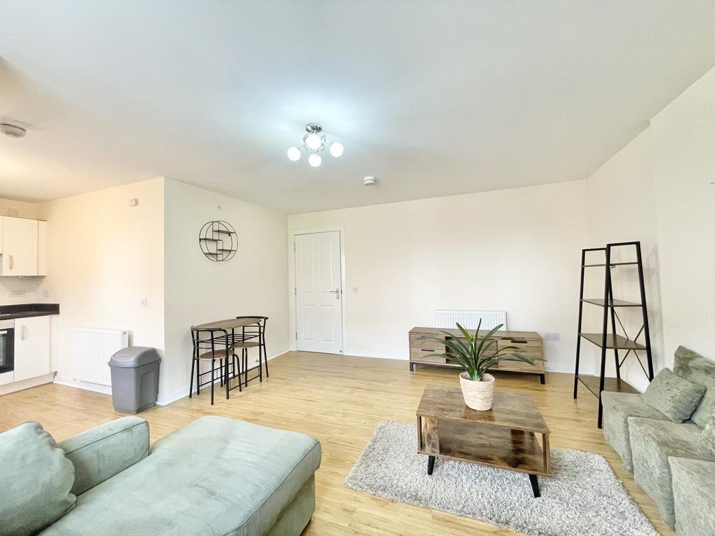 2 bedroom apartment to rent - View 4