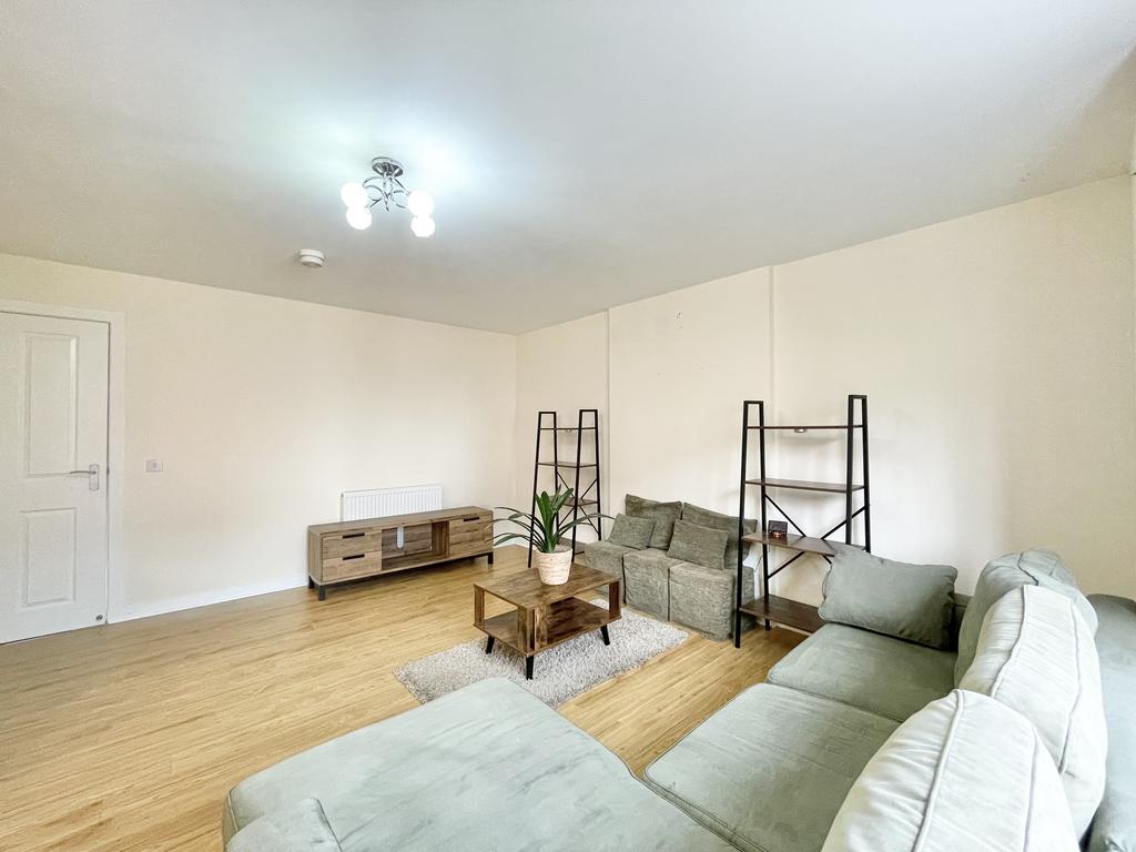 2 bedroom apartment to rent - View 5