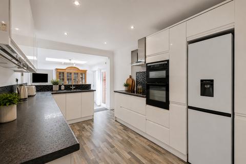 4 bedroom detached house for sale, Harrow Road, Gillingham, ME7