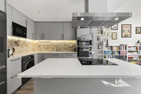 3 bedroom house for sale, Halston Close, SW11