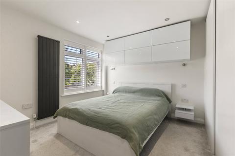 3 bedroom house for sale, Halston Close, SW11
