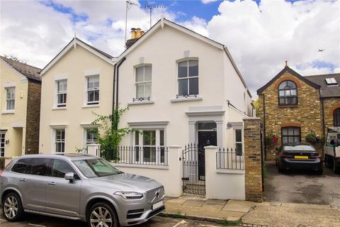 Grosvenor Road, Richmond, TW10