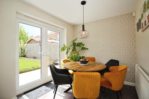3 bedroom semi-detached house for sale, Marsden Avenue, Ossett, WF5