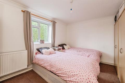 1 bedroom flat for sale, Avelon Road, Rainham, RM13